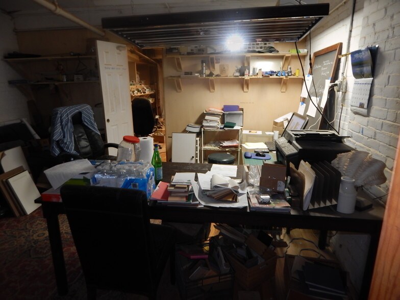 More Photos Of 209 Center St, Bridgeport Warehouse For Lease