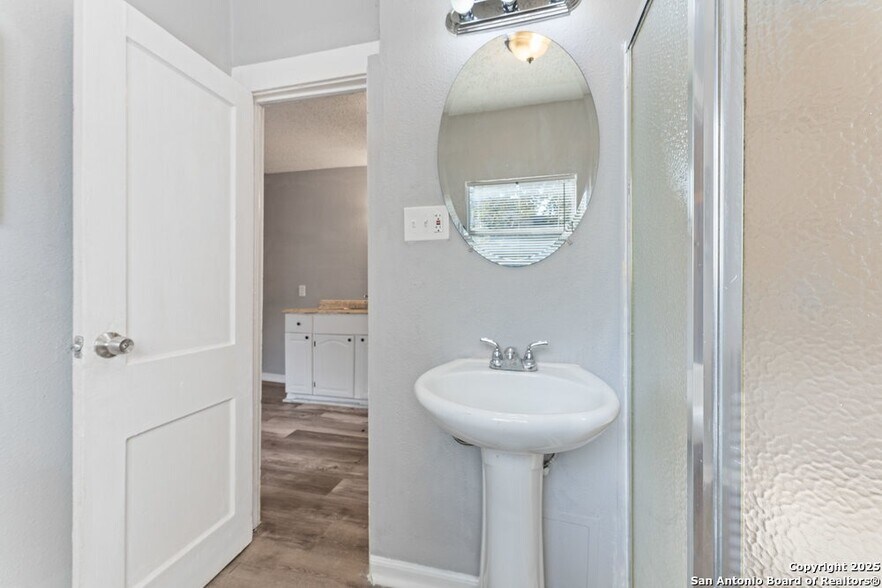 More Photos Of 403 Terrell Ave, San Antonio Apartments For Sale