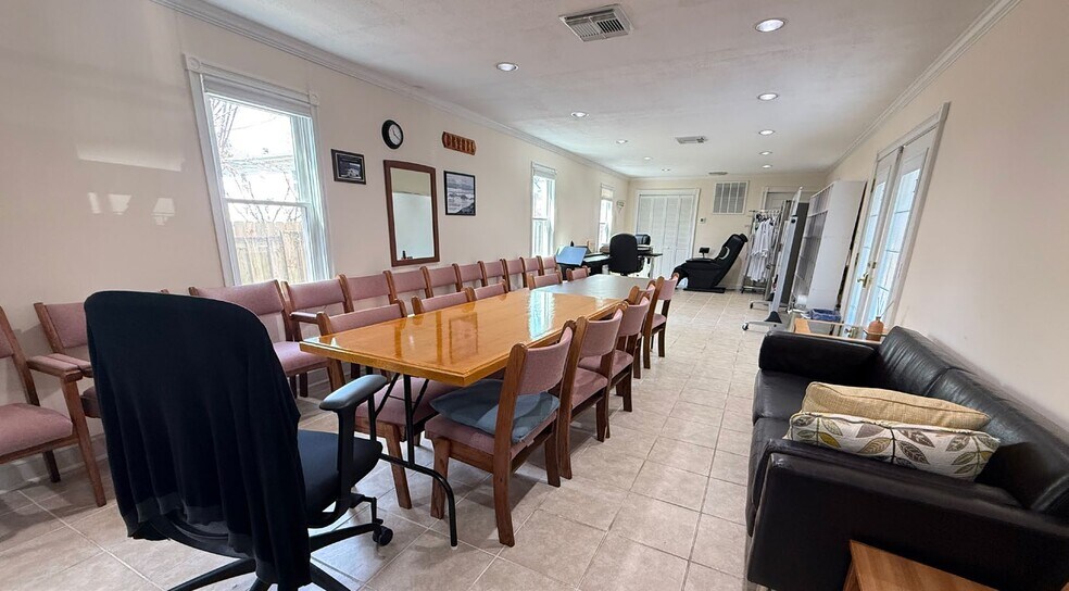 More Photos Of 12323 Bluhill Rd, Silver Spring Religious Facility For Sale