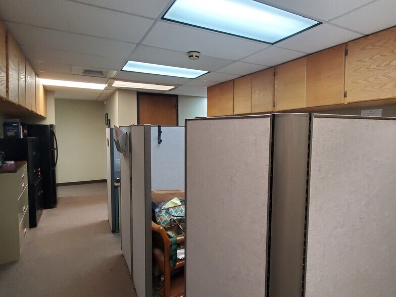 More Photos Of 6258 W Pierson Rd, Flushing Medical For Lease