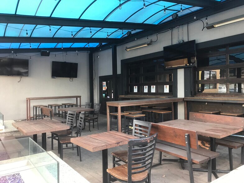 More Photos Of 7536 Fay Ave, La Jolla Restaurant For Lease