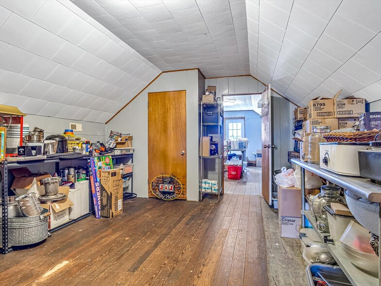 More Photos Of 214 Main St, Ruma Restaurant For Sale