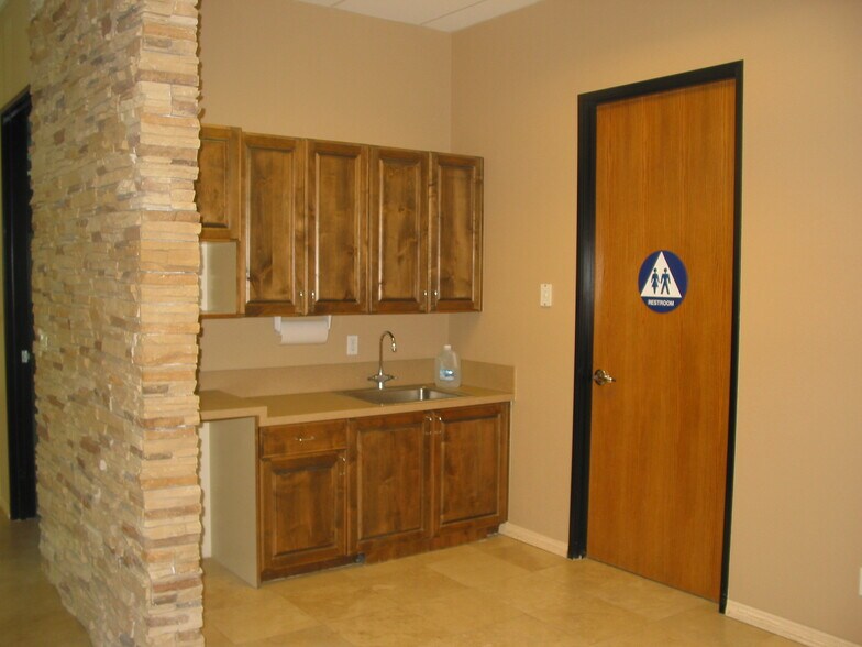 More Photos Of 72350 Quarry Trl, Thousand Palms Warehouse For Sale