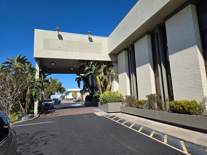 More Photos Of 445 N Wymore Rd, Winter Park Office For Lease