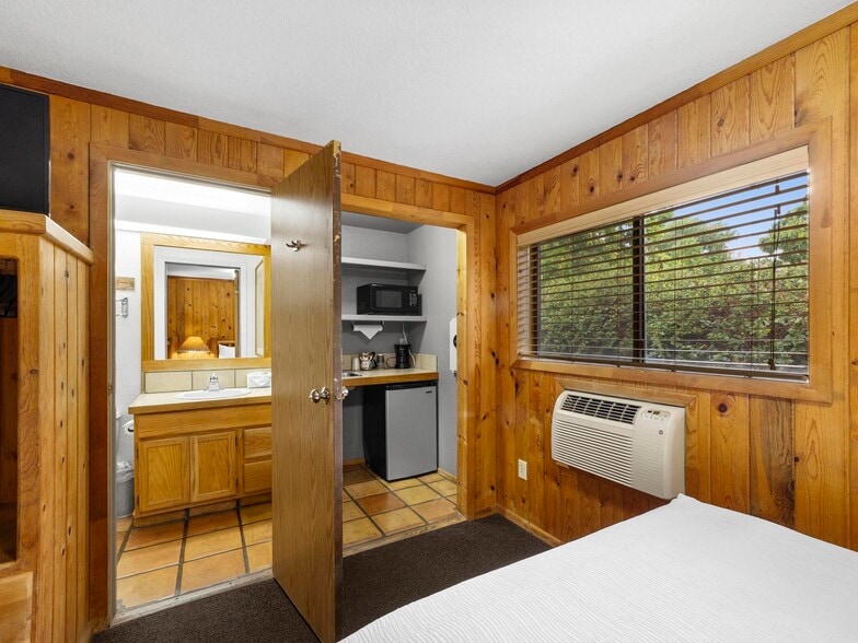 More Photos Of 535 S Main St, Moab Hotel For Sale