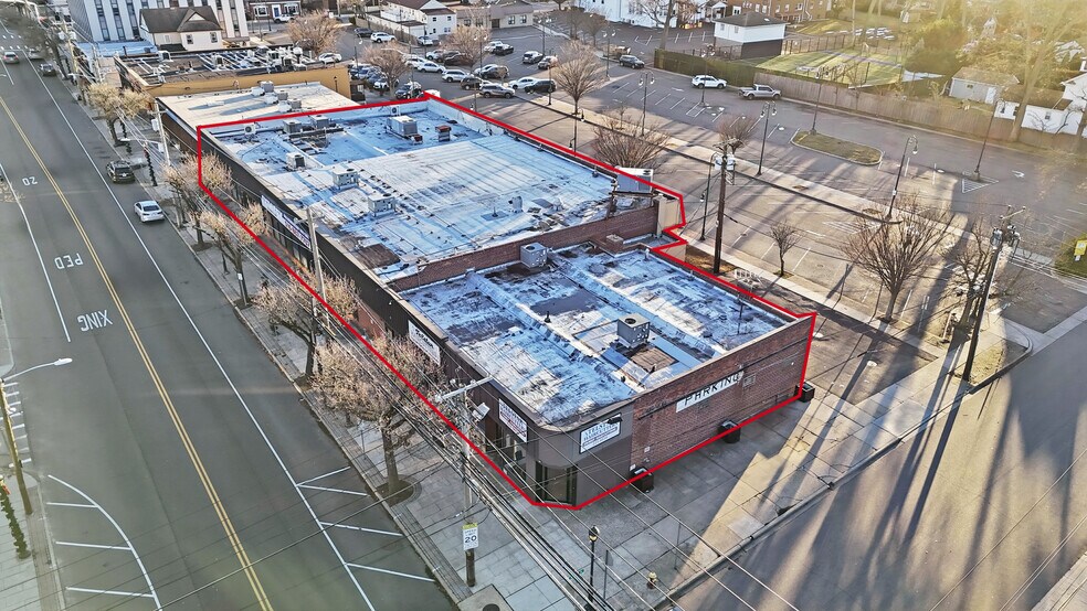 More Photos Of 117-133 Merrick Ave, Merrick Storefront For Lease