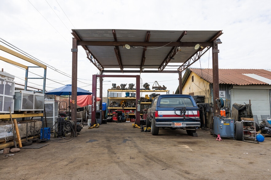 More Photos Of 9232 N 11th Ave, Phoenix Warehouse For Sale