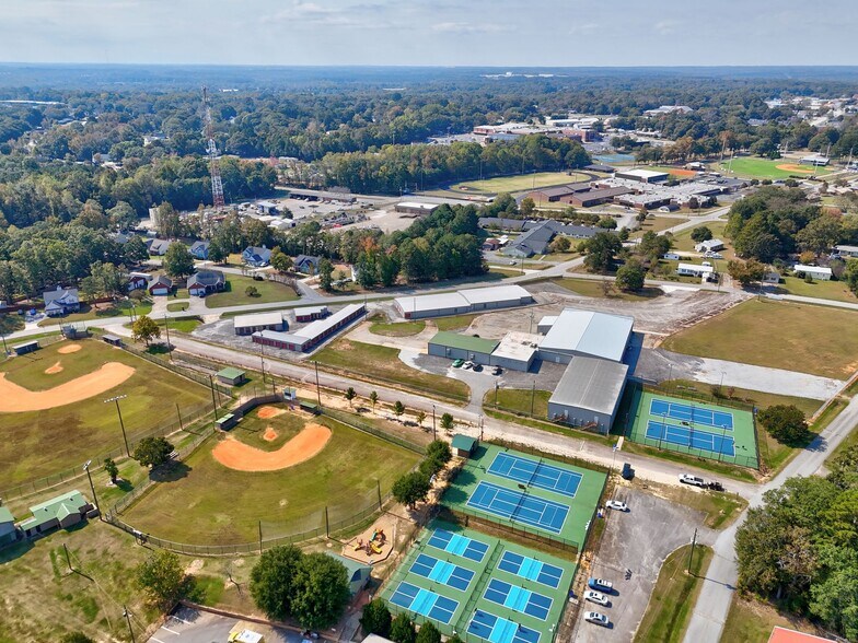 More Photos Of , Hartwell Specialty For Sale