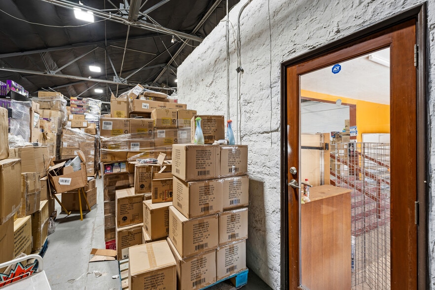 More Photos Of 2879 Main St, Riverside Warehouse For Lease