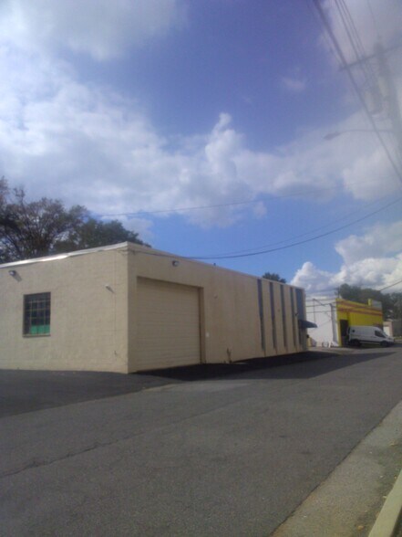 More Photos Of 1150 Sylvan St, Linden Warehouse For Sale