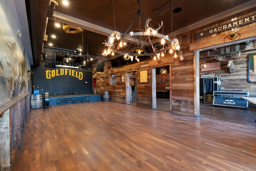 Primary Photo Of 1624-1630 J St, Sacramento Storefront Retail Residential For Lease