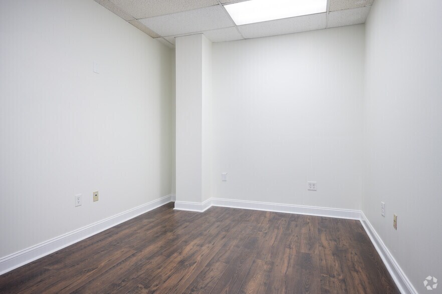 More Photos Of 439 Congaree Rd, Greenville Office For Lease