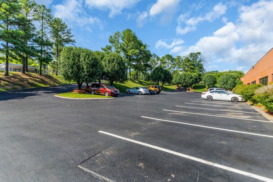 More Photos Of 104-176 Cude Ln, Madison Medical For Lease