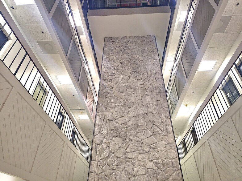 More Photos Of 4319 Covington Hwy, Decatur Medical For Lease