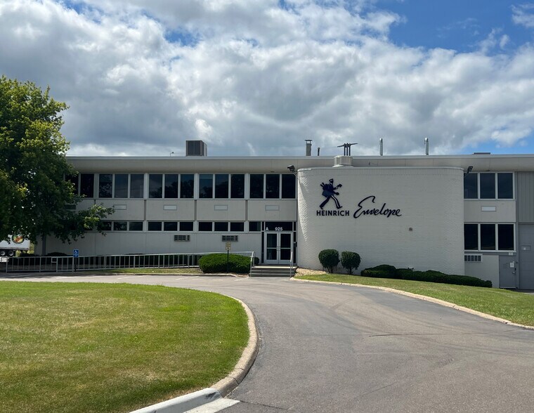 More Photos Of 925 N Zane Ave, Golden Valley Manufacturing For Sale