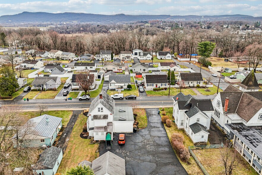 More Photos Of 43 E Main St, Stony Point Specialty For Sale