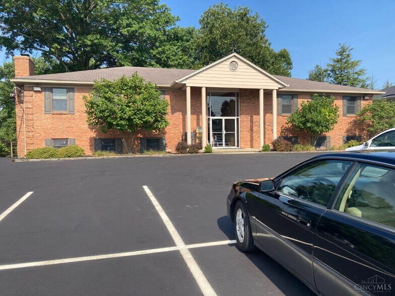 More Photos Of 771 Neeb Rd, Cincinnati Medical For Lease