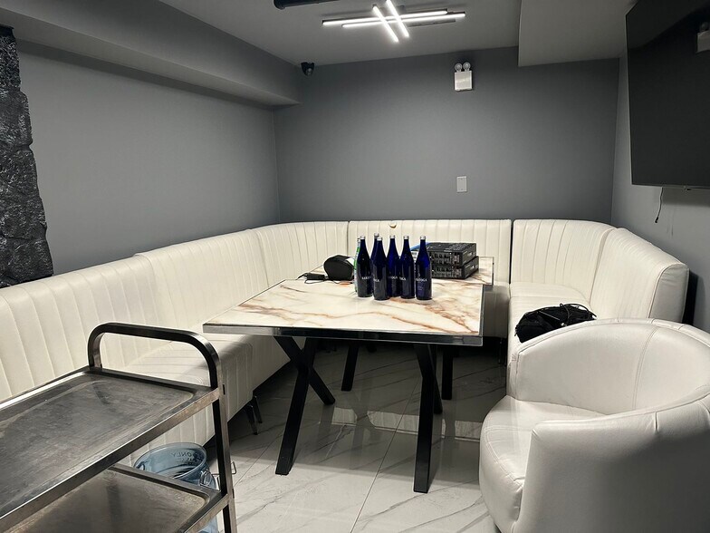 More Photos Of 222 Avenue U, Brooklyn Restaurant For Sale