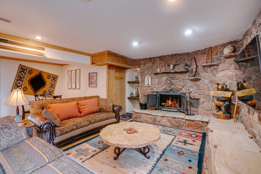 More Photos Of 10 Espinoza Cir, Angel Fire Specialty For Sale