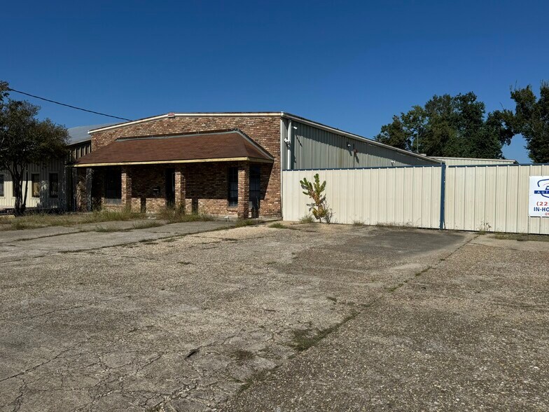 More Photos Of 9941-9951 Mammoth ave, Baton Rouge Industrial For Sale