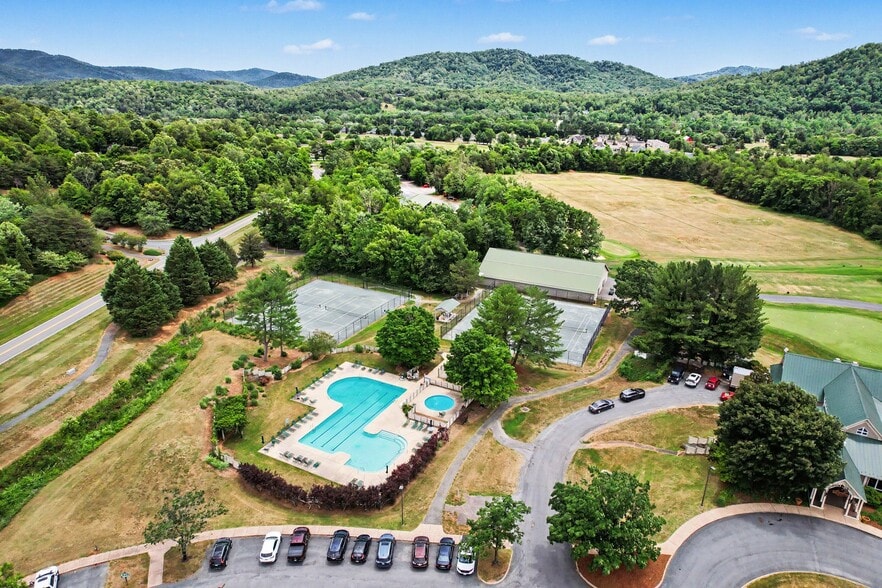More Photos Of 390 Saddleback Knl, Nellysford Specialty For Sale