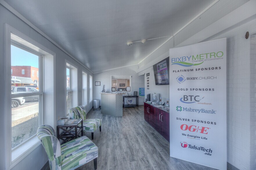 More Photos Of 12 W Dawes Ave, Bixby Office For Sale