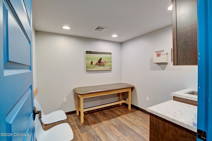 More Photos Of 121 Jpm Rd, Lewisburg Medical For Sale