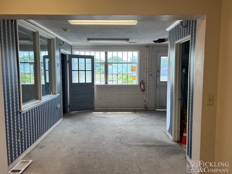 More Photos Of 725-779 5th St, Macon-Bibb Warehouse For Lease