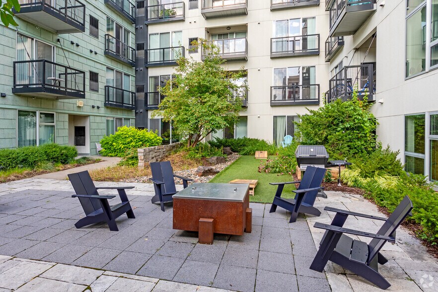 More Photos Of 2922 Aldrich Ave S, Minneapolis Apartments For Lease