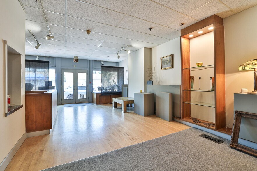 More Photos Of 2029 Madison Rd, Cincinnati Storefront Retail Residential For Sale