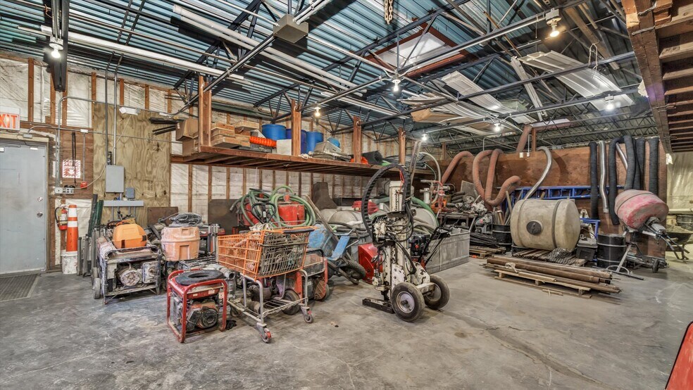 More Photos Of 32 Chichester Ave, Center Moriches Industrial For Sale