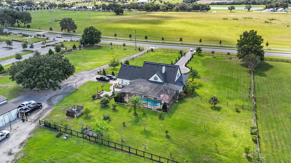 More Photos Of Plymouth/Sorrento- Appy Ln, Apopka Office For Sale