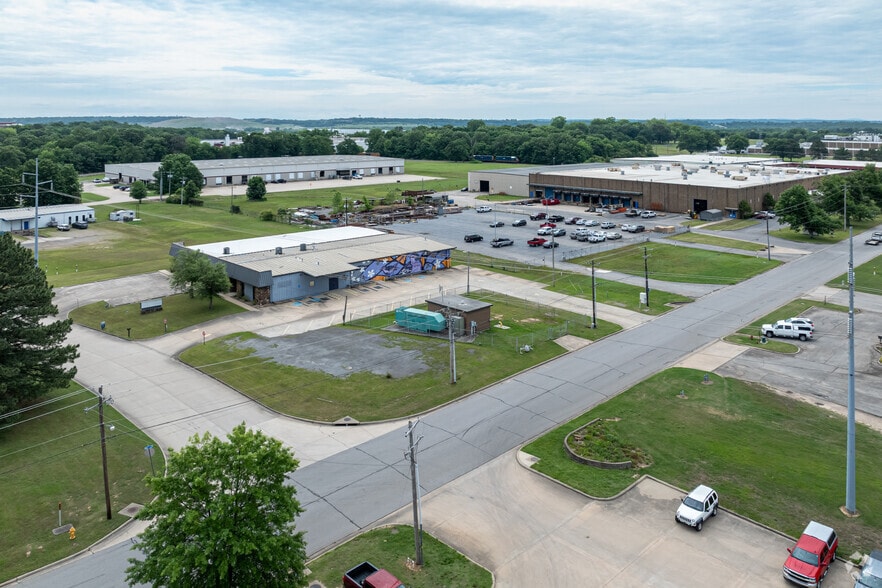 More Photos Of 3904 Ayers Rd, Fort Smith Warehouse For Sale