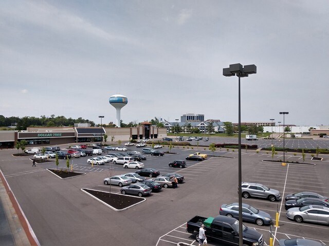 Primary Photo Of 8265-8287 Springboro Pike, Miamisburg General Retail For Sale