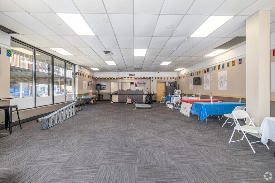 More Photos Of 237-251 Market St, Paterson Storefront Retail Office For Lease