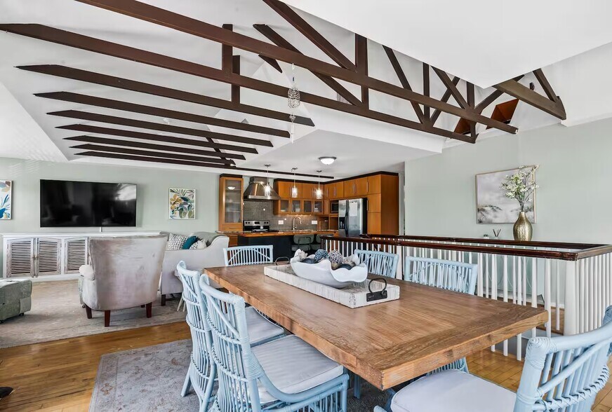 More Photos Of 3062 Beach Blvd S, Gulfport Freestanding For Sale