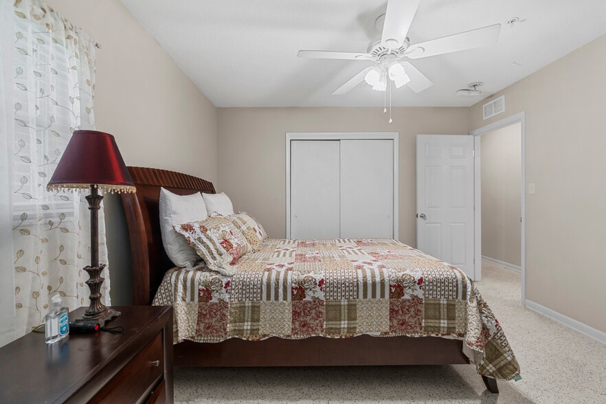 More Photos Of 207 W Wheeler Rd, Seffner Assisted Living For Sale