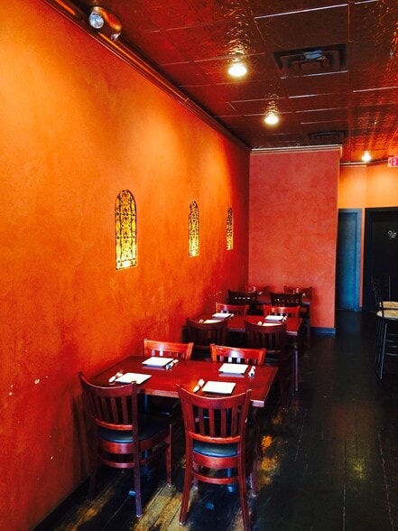 More Photos Of 23-25 N Pleasant St, Amherst Storefront Retail Office For Lease