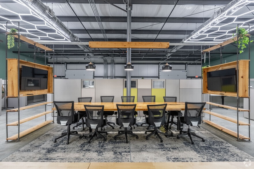 More Photos Of 710 Middle Tennessee Blvd, Murfreesboro Light Manufacturing For Lease