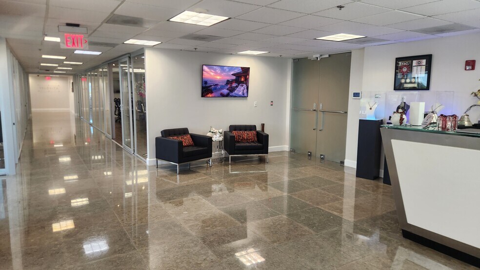 More Photos Of 1111 Park Centre Blvd, Miami Gardens Office Residential For Lease