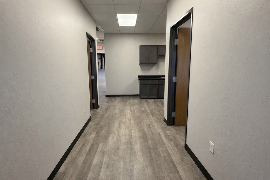 More Photos Of 420 NE 145th Pl, Edmond Light Distribution For Lease