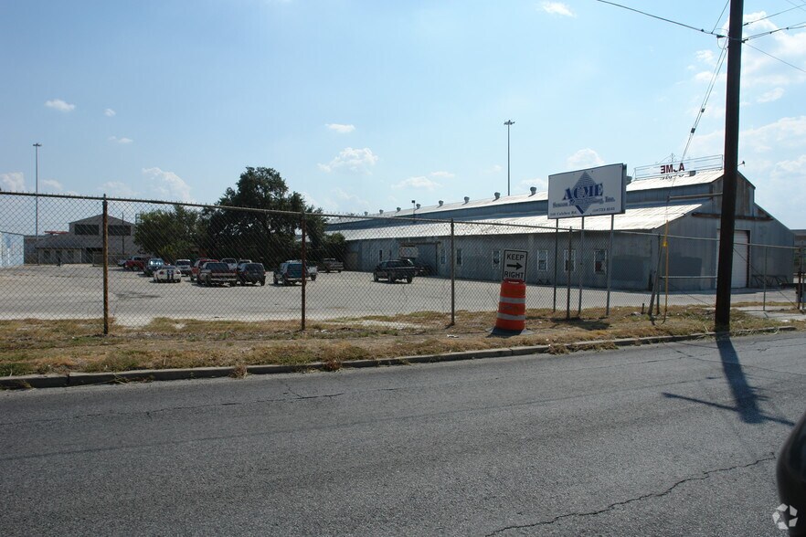 More Photos Of 540 Culebra Rd, San Antonio Manufacturing For Lease