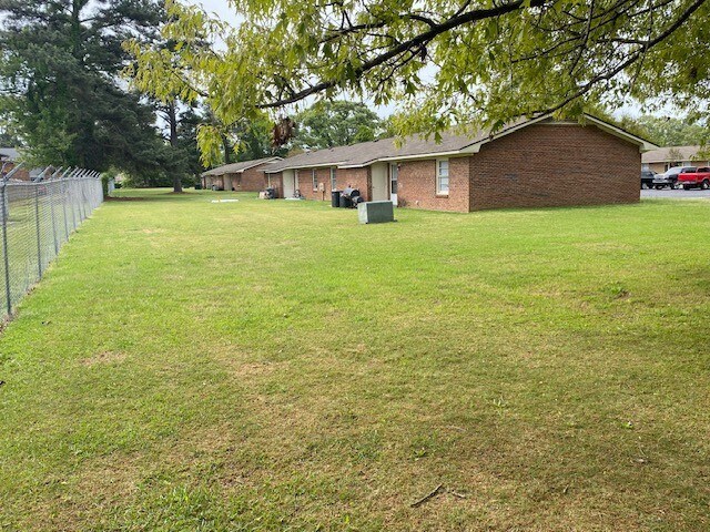 More Photos Of 1133-1144 Berkshire Rd, Fayetteville Apartments For Sale