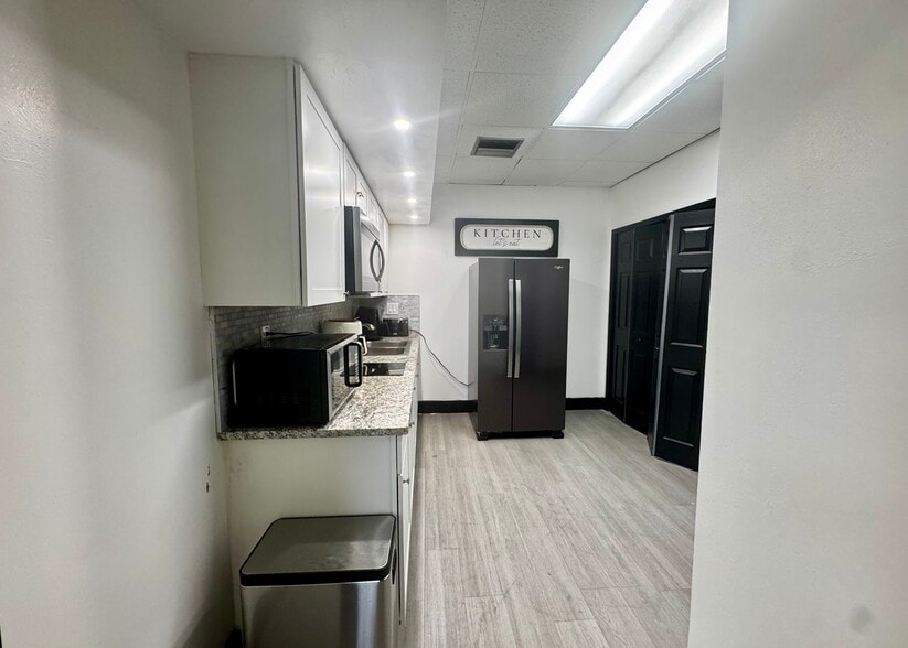 More Photos Of 120 W Carroll St, Kissimmee Warehouse For Sale