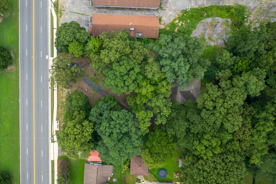 More Photos Of 6127 Roosevelt Hwy, Union City Office Residential For Sale