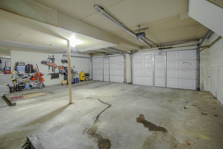 More Photos Of 7504 Wyoming St, Kansas City Apartments For Sale