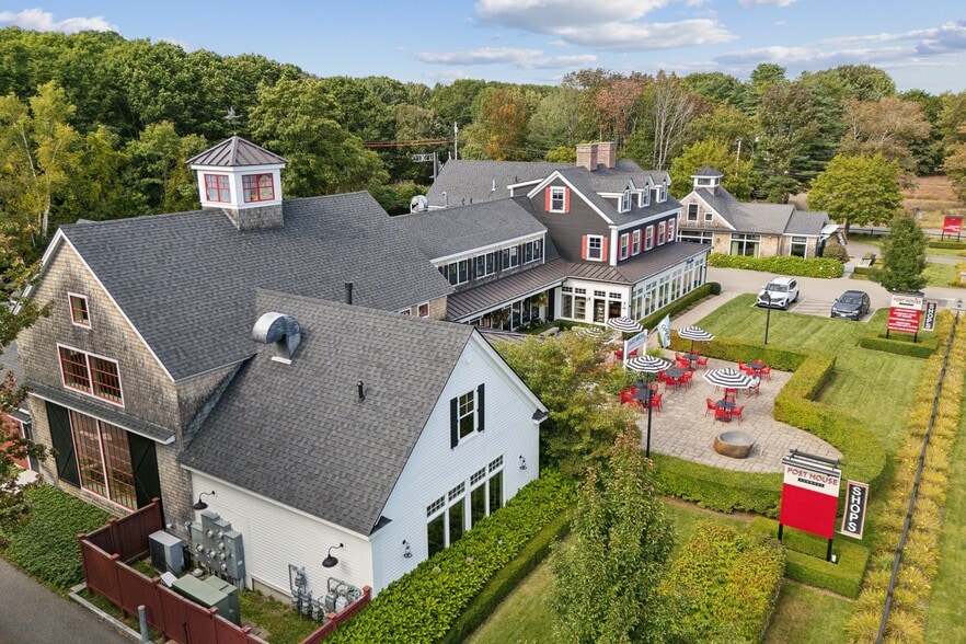 More Photos Of 2178 Post Rd, Wells Restaurant For Lease