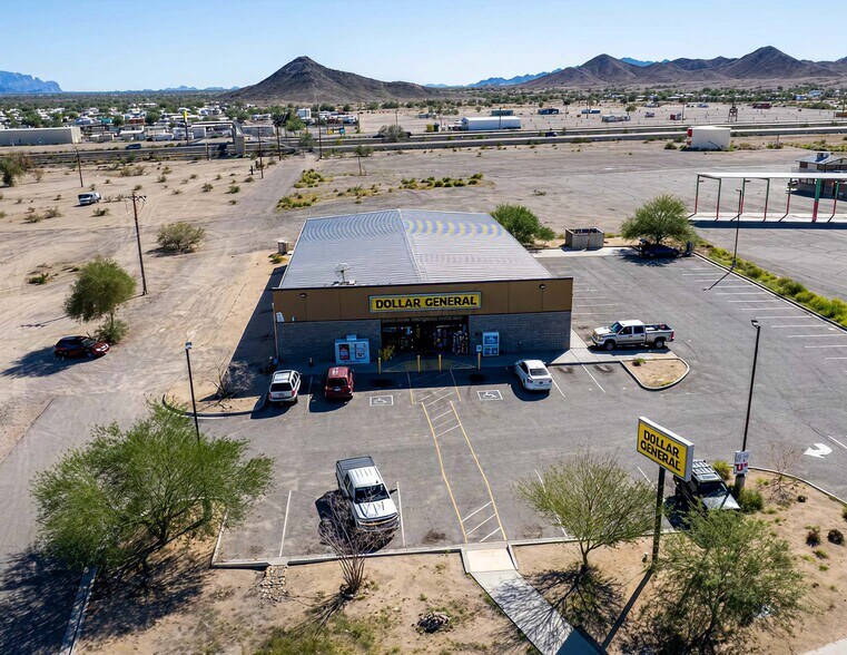 Primary Photo Of 925 Main st, Quartzsite Storefront For Sale