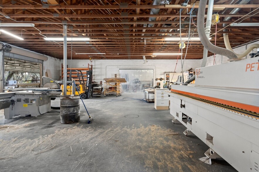 More Photos Of 9926 Denton Ave, Hudson Warehouse For Lease