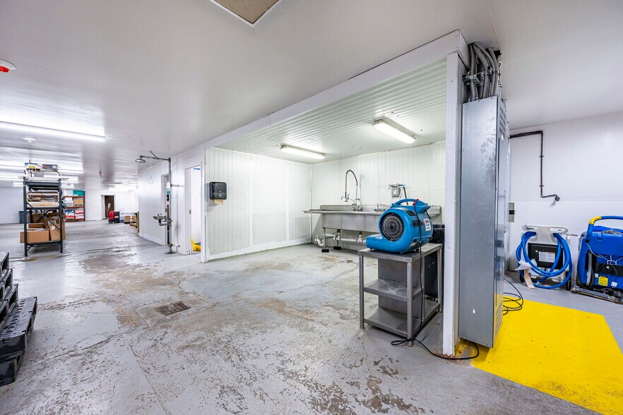 More Photos Of 1508 Brook Rd, Richmond Refrigeration Cold Storage For Sale